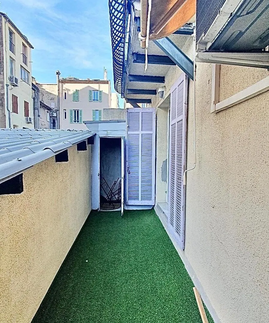 Cannes 1-Bedroom Apartment - 15M